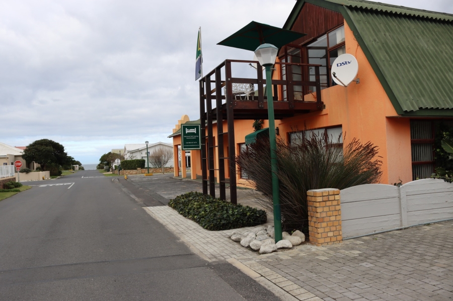 7 Bedroom Property for Sale in Kleinmond Western Cape